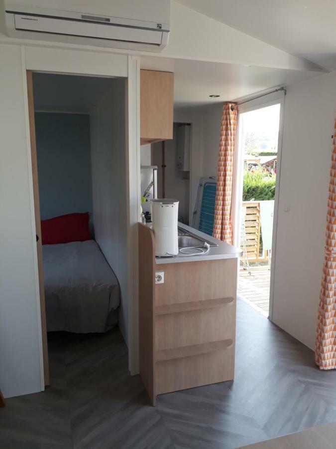 Hotel Mobilhom Herve Condrieu Exterior foto